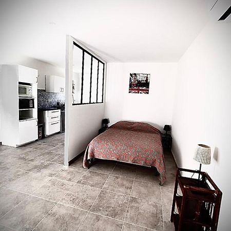 Lodging Au Milieu Des Vignes & Des Etoiles Saint-Jean-de-Fos 外观 照片